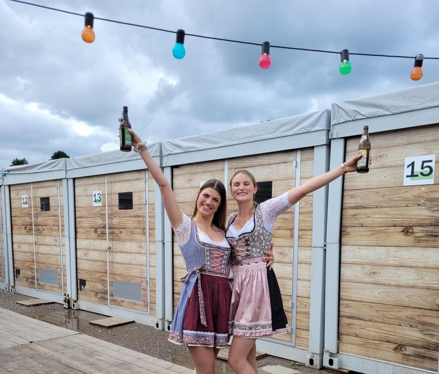 Oktoberfest Wiesn Camp Lodge Munich Exterior photo